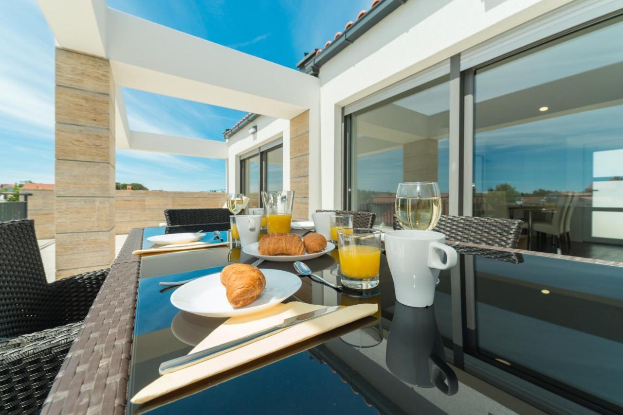 Mirakul Apartment Vir