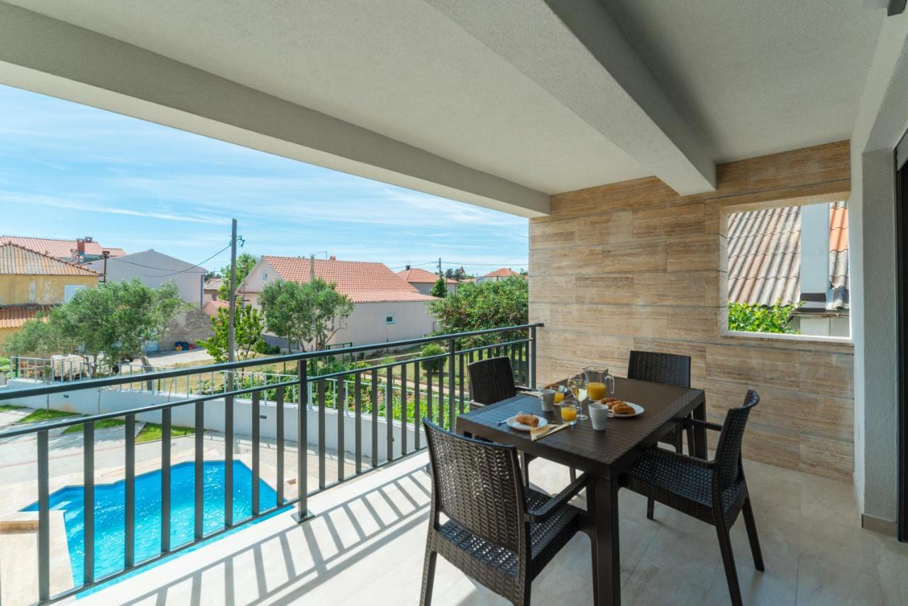 Apartment Mirakul Vir