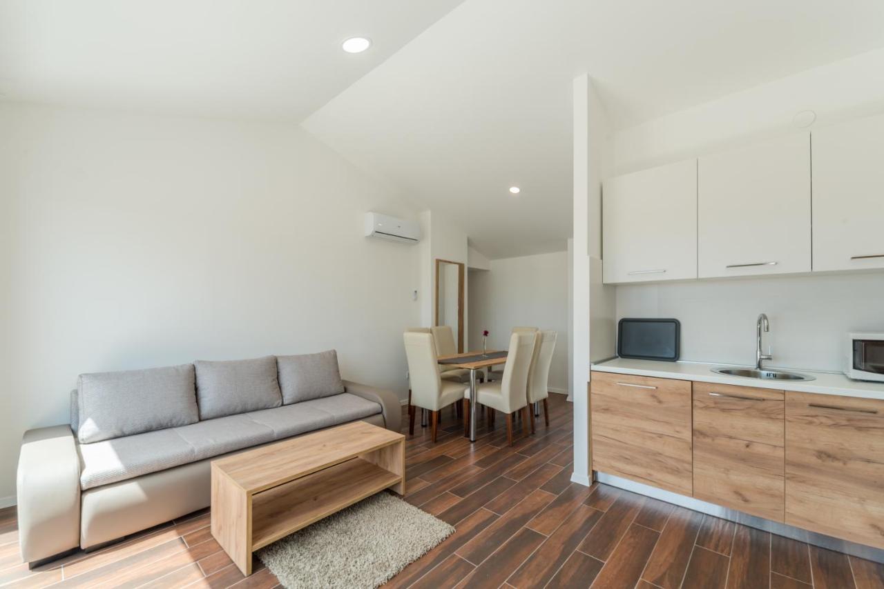 Apartment Mirakul Vir